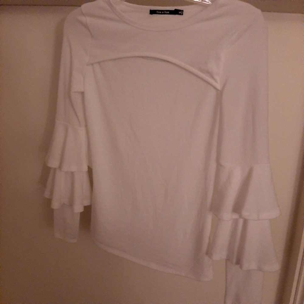 DOE & RAE RUFFLED SLEEVE KNIT TOP - Picture 10 of 11